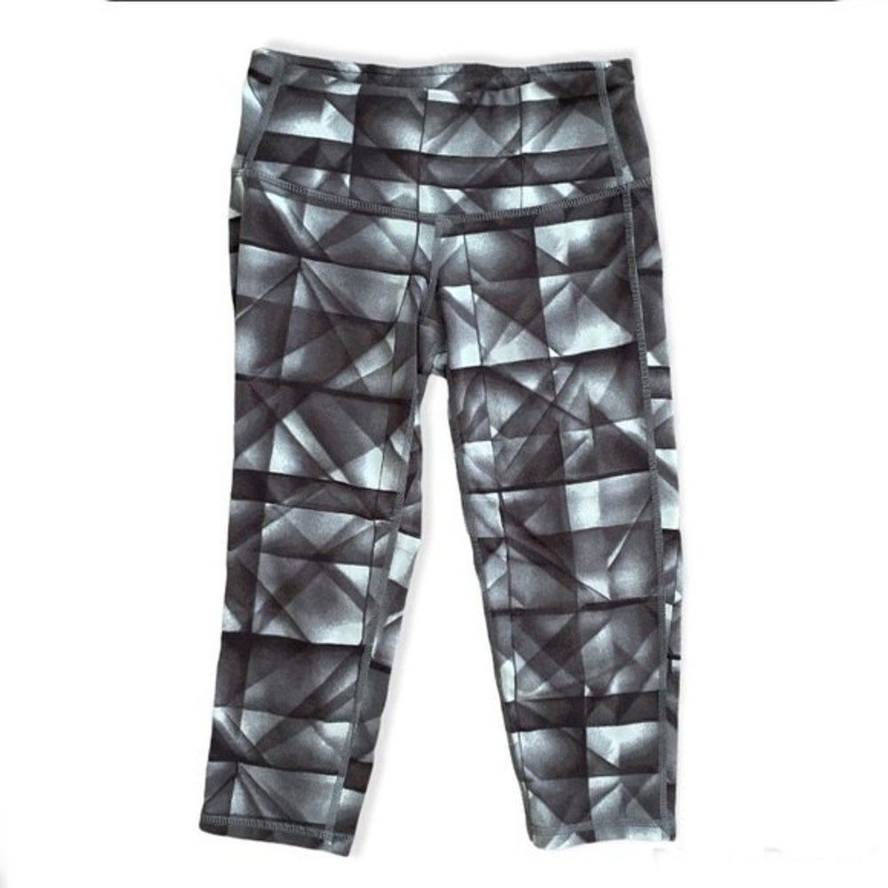 Athleta Capri‎ Leggings Womens XXS Grey Geometric Prism Print Cropped Activewear